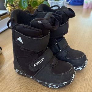 Snowboard Burton boots for boys